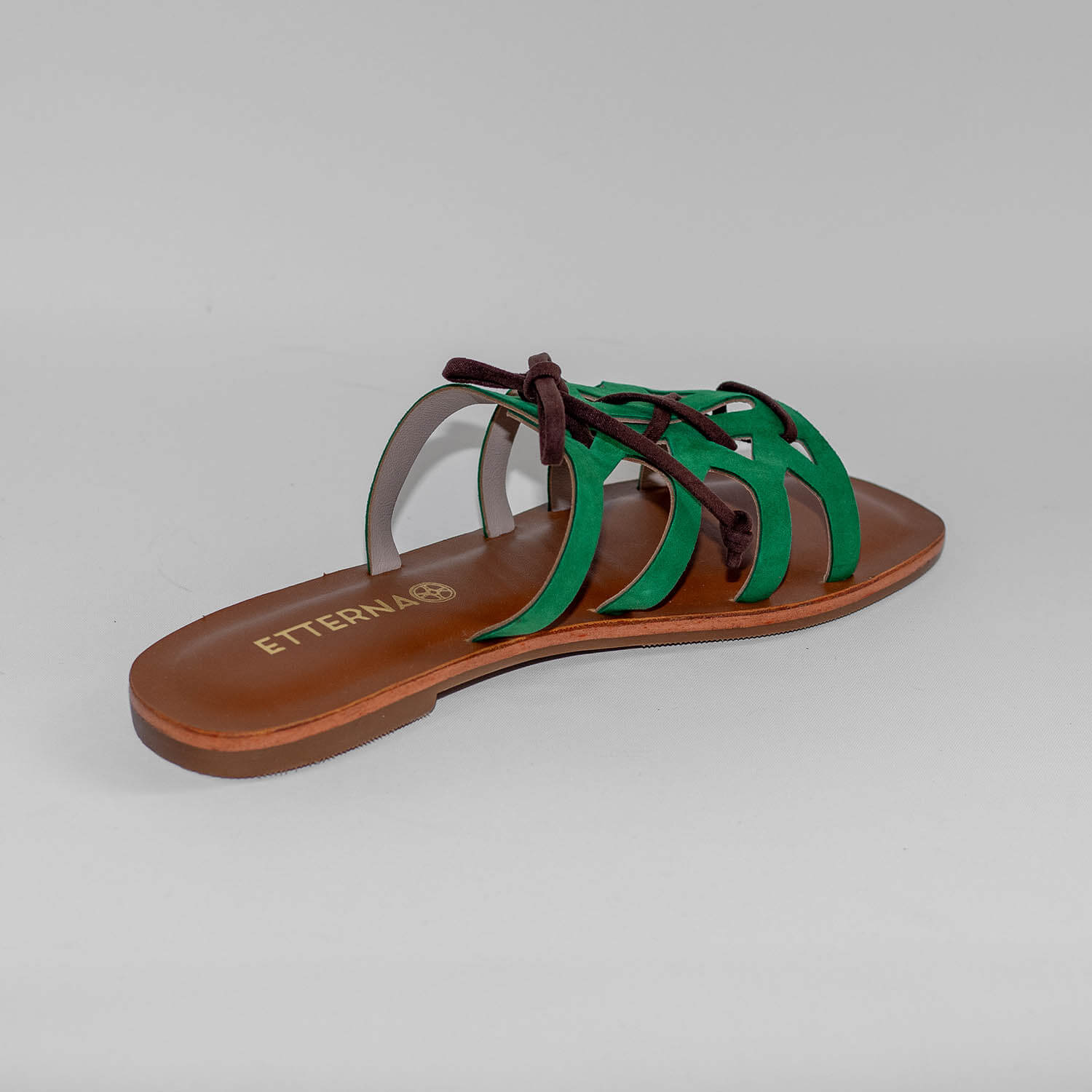 Sandalias Flat Aurelia en color Verde