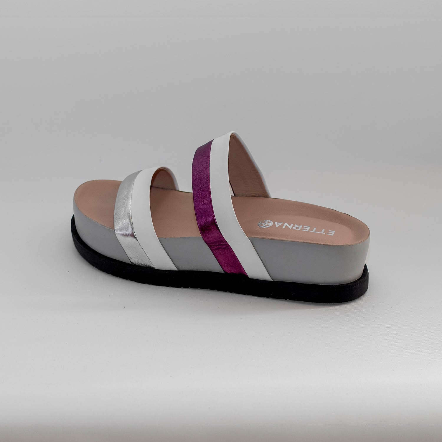 Sandalias Tricolor Aldana de color Plateado, Morado y Blanco